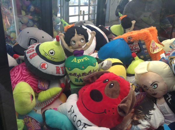 Boston Red Sox Plush UFO Alien Toy in Walmart Toy Shoppe Claw Machine. Betty Boop Cake Plush Too. Pics by Mike Mozart of TheToyChannel and JeepersMedia on YouTube! #RedSox #BostonRedSox #BostonRedSoxBaseball #RedSoxToy #BettyBoop #RedSoxAlien #RedSoxUFO