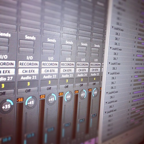 Putting final touches to Aycee Jordan's album mix @ Logic studio #sushiraw #mix #studio @ayceejordan