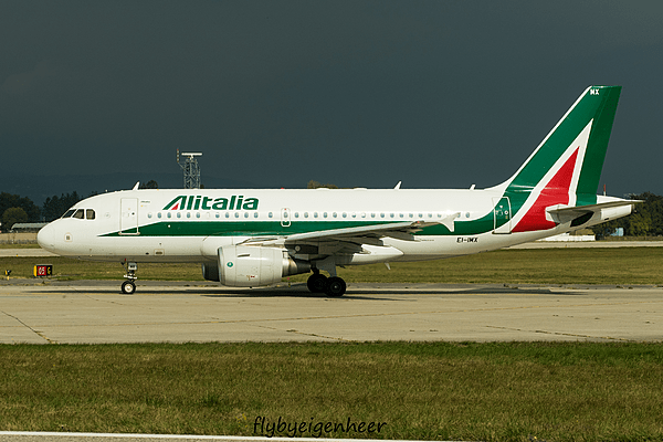 EI-IMX Airbus A319-111 A319 - AZA (30283620945)