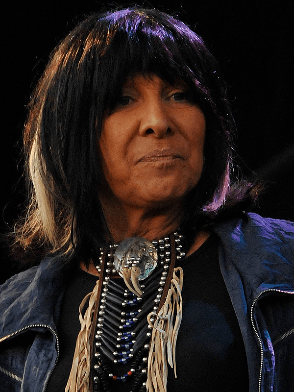 Buffy-Sainte-Marie-DSC 2378 (3805385651)