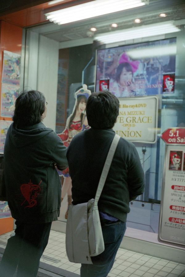 とらのあな 秋葉原店B ショーウィンドウ 水樹奈々 LIVE Blu-ray & DVD LIVE GRACE -OPUS II- UNION を肴に語らう