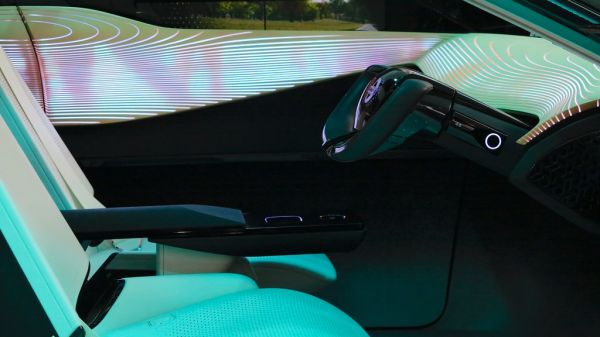 IMx KURO - NISSAN CROSSING.