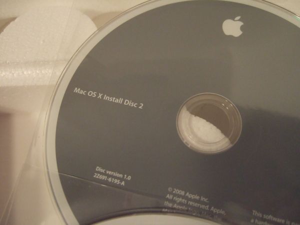 White 13' Apple Macbook 2.4 GHz, 10/31/08 - 53 of 63