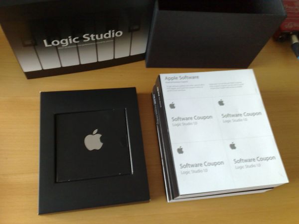 Unboxing Logic Studio