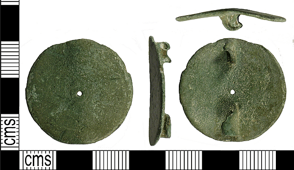 File:Early Medieval disc brooch (FindID 265572).jpg