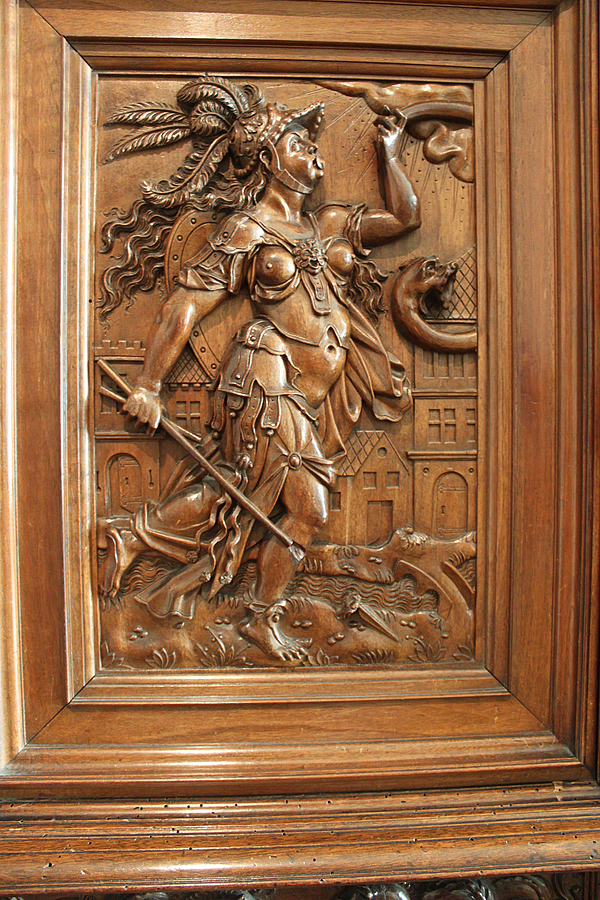Cupboard on chest - France - 17th century - Louvre - Accession number MRR 61 - Détail 1