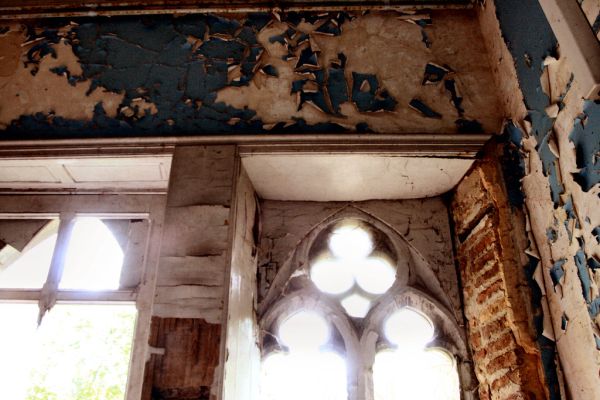 Chateau de Miranda Windows