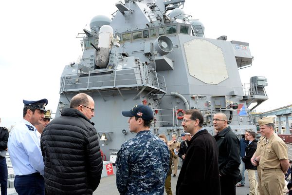 Ambassador Shapiro Hosts Israeli MoD Ya’alon on USS Carney