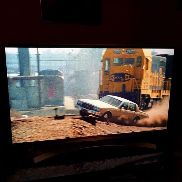 Such a great film. Has one of the all time great car chases. #toliveanddieinla #arrowfilms #bluray #bluraycollection #williamfriedkin #williampetersen #willemdafoe #johnpankow #wangchung #car #train