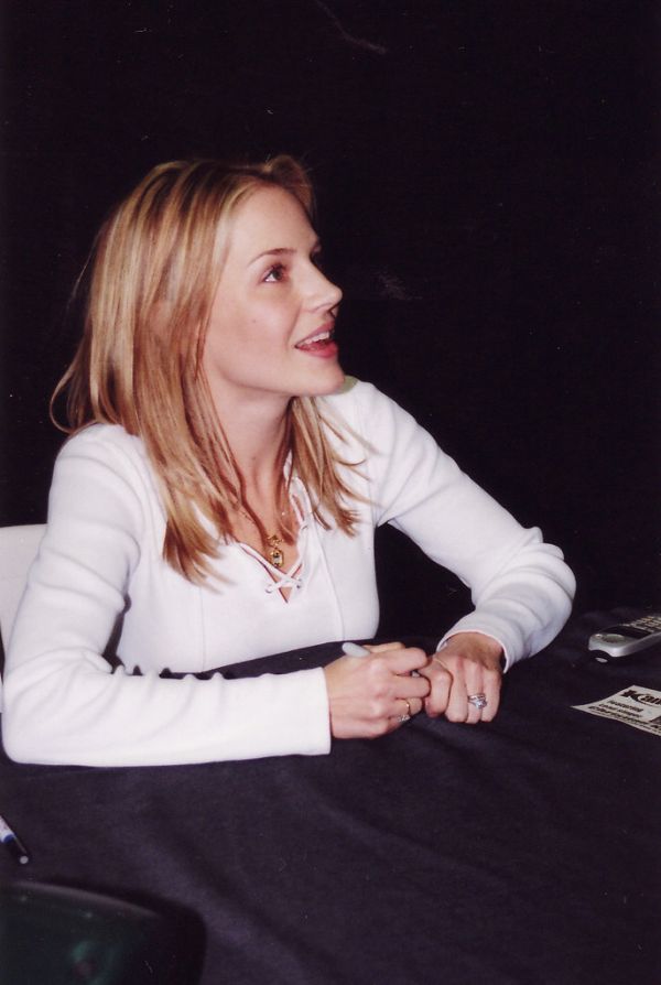 Julie Benz Dexter No Ordinary Family Angel Buffy Defiance