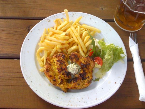 Marinierte Pute mit Pommes Frites / Marinated turkey with french fries