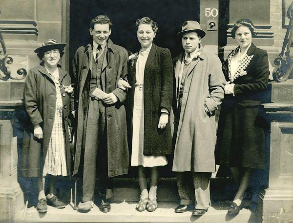 In memory of my parents and grandmother