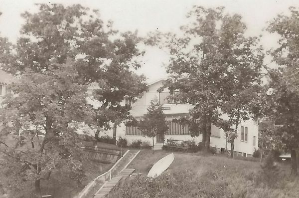 NE Hale ELLAKE Long Lake Alpena MI RPPC Circa 1920 Summer Cottages Resorts and Homes at WINDSOR BEACH serviced by the D&MRR Detroit & Mackinac Railway Photographer UNK3