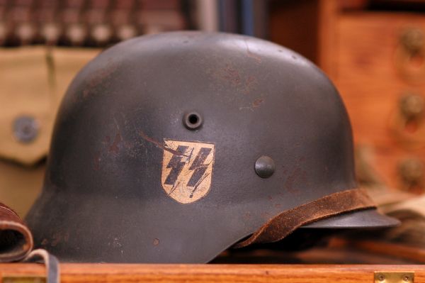 SS helmet