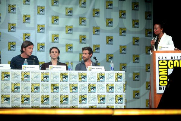 Josh Hartnett, Reeve Carney, Harry Treadaway & Aisha Tyler