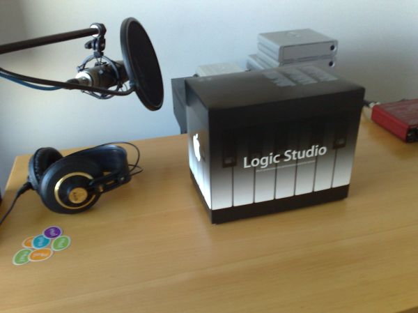 Unboxing Logic Studio