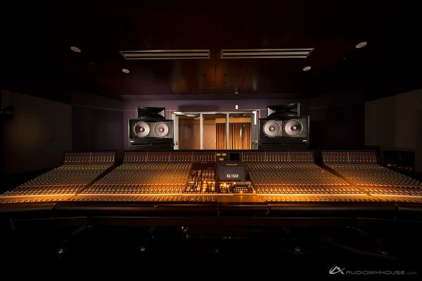 80-channel Solid State Logic (SSL) XL 9000 K Series Console at Audio Mix House, Studio B