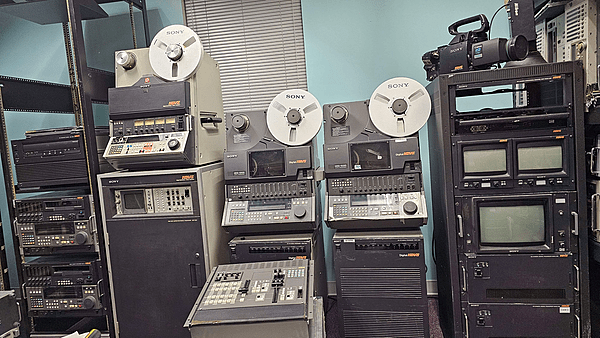 Analog Sony HDVS equipment