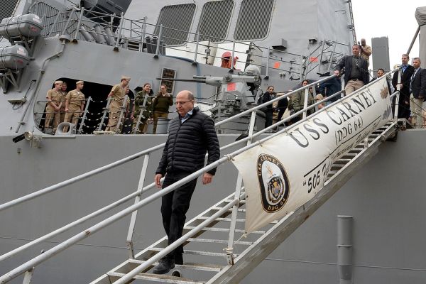 Ambassador Shapiro Hosts Israeli MoD Ya’alon on USS Carney