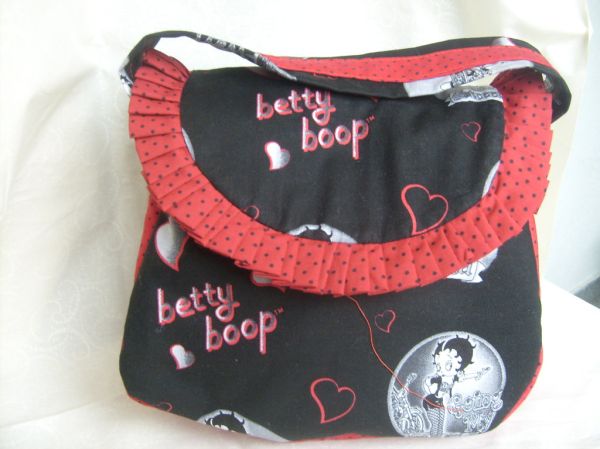 Necessarie Betty Boop