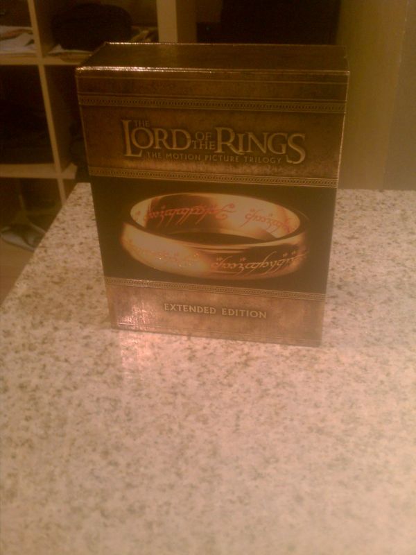 Wifey's Birthday Gift: LOTR Bluray Extended Edition BoxSet! That's A Wife That Appreciates My Geekness! Love You @may_ag