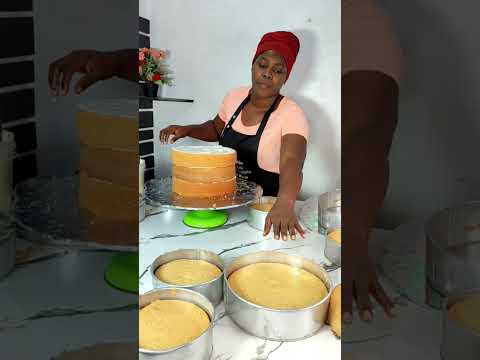 Twin two tiered birthday cakes