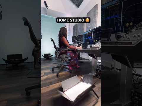 Home Studio 😍 Watch the 40+ minute course on how I made this song 🎶 #logicpro