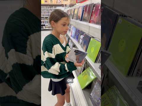 Do you know anyone with a CD player? #music #sza #taylorswift