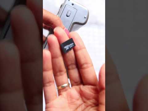 How To Insert SD/TF Card In 4K Digital Camera 🤳📸 #shorts #trending #viralvideo #4kcamera #vlogging