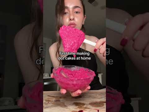 How’d I do? 🤭 making dot cakes with a twist. Healthier &amp; better for your skin.  How to make:  - I us