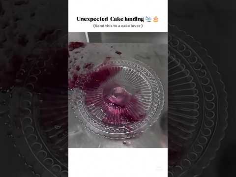 It hurts more than everything ☹️🎂 #cake #fall #sad #funny #1mviewers @Mafiaqueen_Shadox