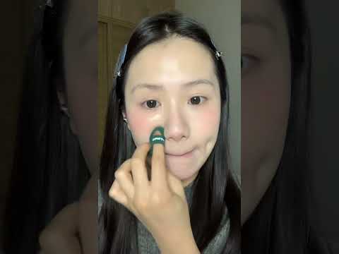 Women's Face Makeup &amp; Face Massage ASMR VIDEO 😱//#asmr #asmrsounds #ytshorts #cute #smallyoutuber